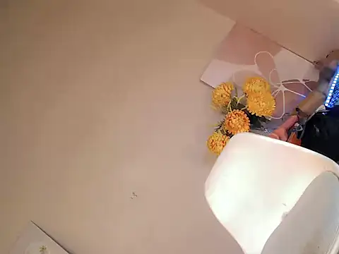 water_lily28's Webcam Show