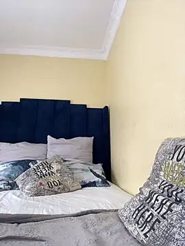 Sue_Knowledge Chat XXX in diretta