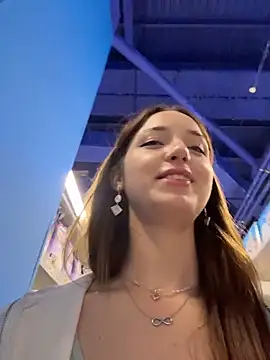 DollyTall webcam show