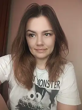 Chat +18 de KrissSexi ao vivo