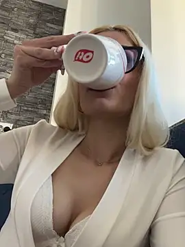 SelenaDaze Live XXX-Chat