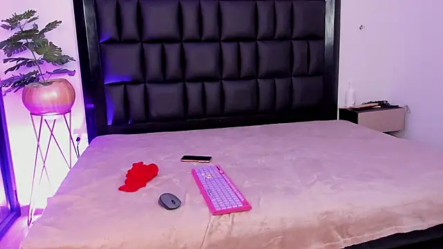 Živý XXX chat mia_roosee1