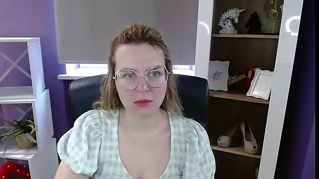 Chat +18 de Zoey_Erotic ao vivo