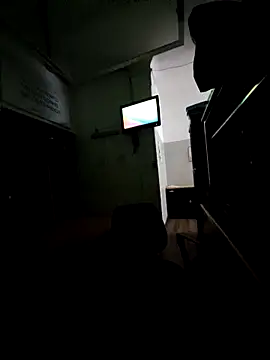 EmeyErre 网络视讯表演