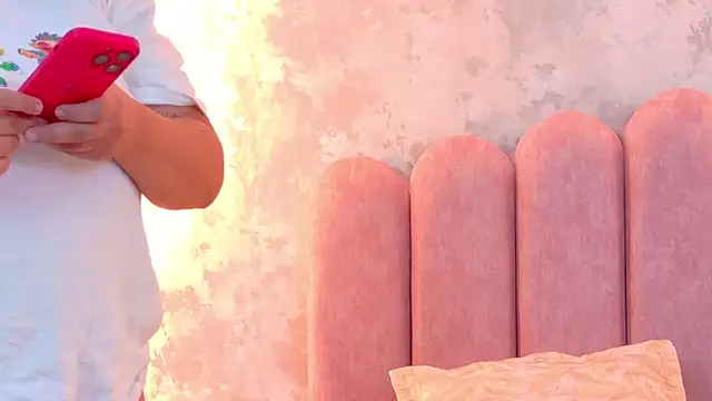 MiaLaurents' Live XXX Chat