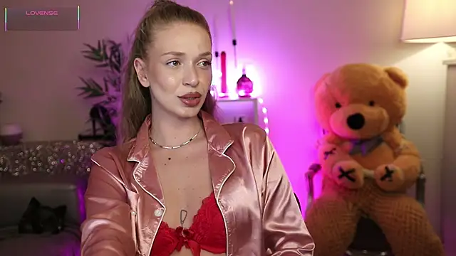 دردشة NovaHollisx الجنسية المباشرة