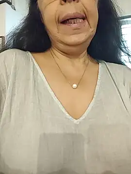 NakedMILFx's Live XXX Chat