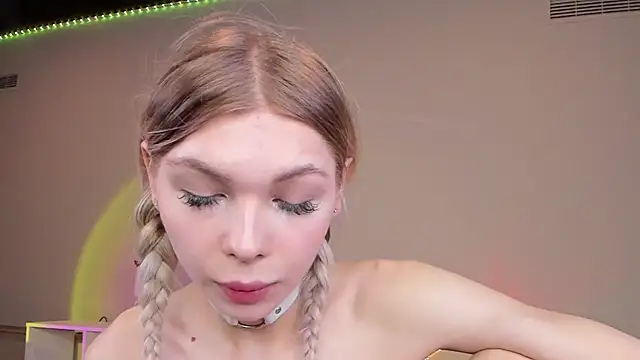 Blondy_Fina Show in webcam