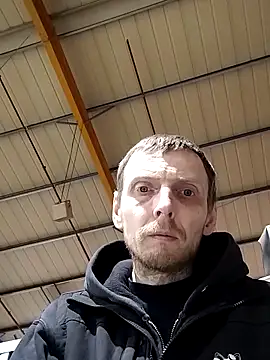 CrookedBunk3527 élő XXX-chatje