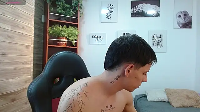 RoaSexi25 Pertunjukan Webcam