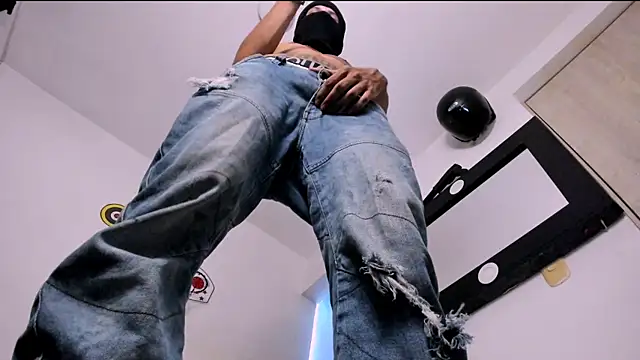 Chat +18 de Samuel_Suarez ao vivo