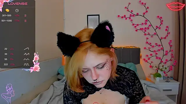 Chatroom XXX en direct de DellaRows