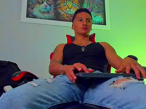 Dominus_AlphaのライブXXXチャット