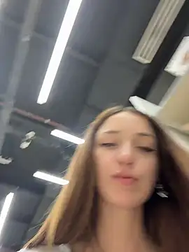 DollyTall Webcam show