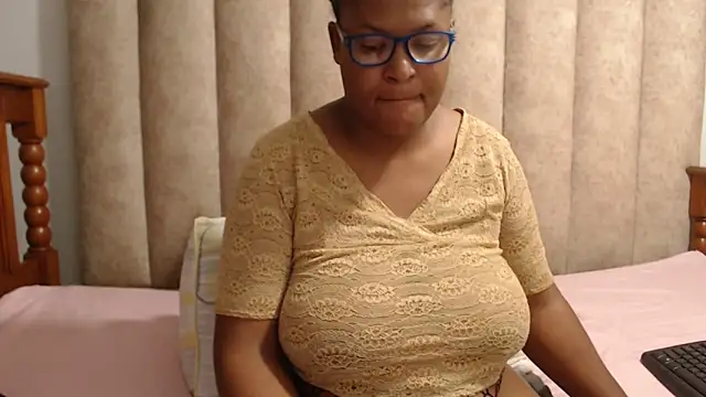 CandyYumsAerolaX – Live XXX-chat