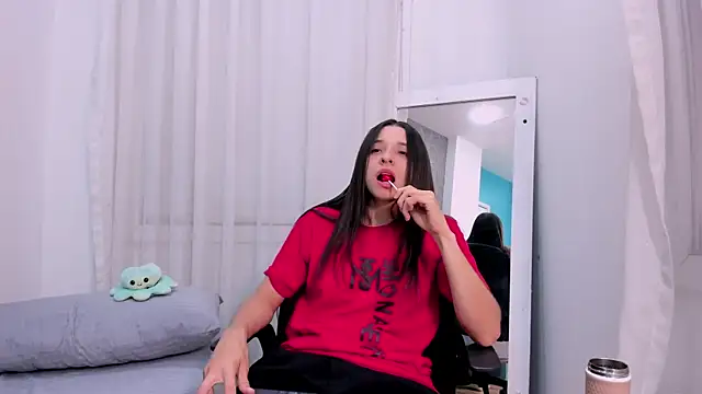 ViictoriiaSaenz Chat XXX in diretta