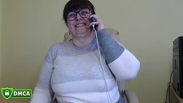 Show modela BrandiOhNight na web-kameri