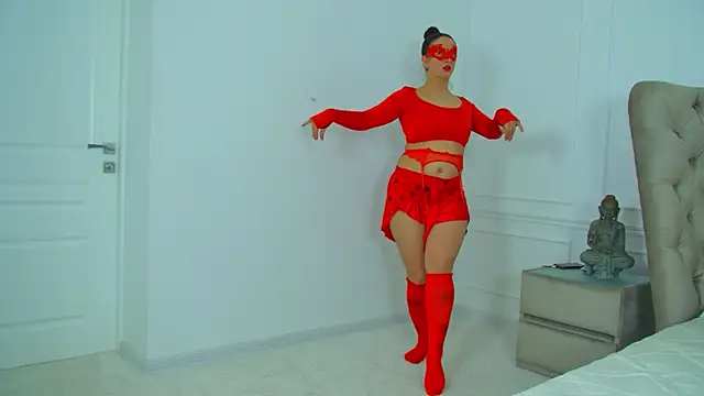 แชท XXX สดของ ElinaBellucci