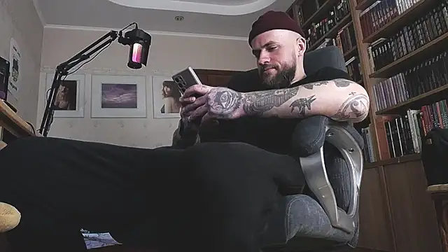 FindomJason Adlı Modelin Web Kamerası Şovu