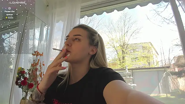 Ella_Vee: онлайн-секс-чат