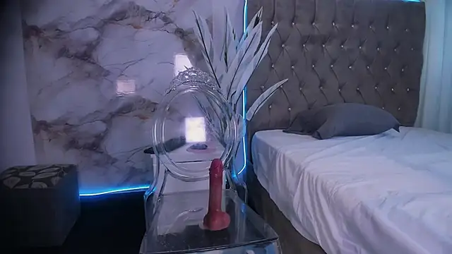 VanillaFlo Live XXX Chat