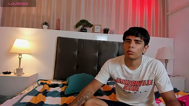 CuteButHarder Webcam show