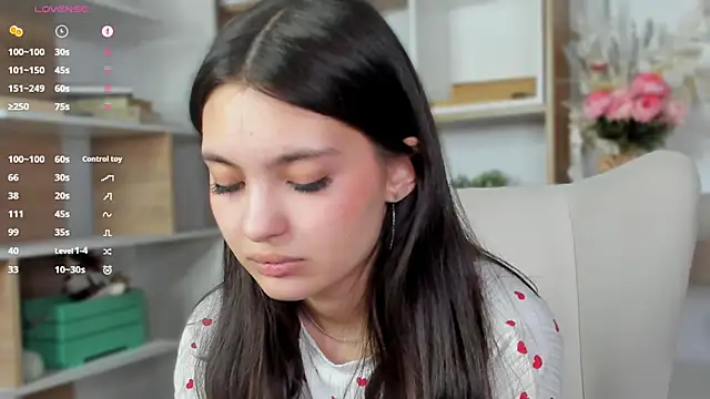 Chatroom XXX en direct de MirthaBolduan