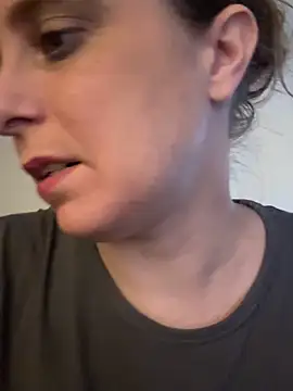 ChantaleeのライブXXXチャット