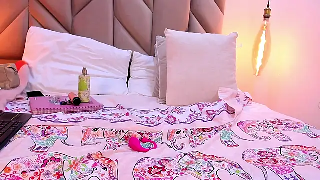 SabrinaVantress Chat XXX in diretta