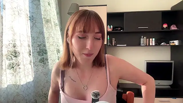 AquilineOritesのライブXXXチャット