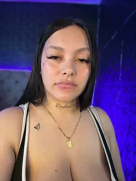 Miia__Taylor Show in webcam