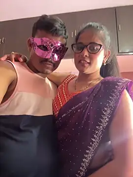 Soni_1191: διαδικτυακό σόου στην κάμερα