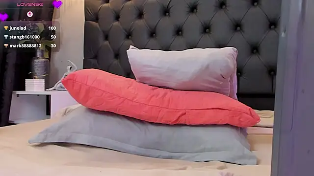 naomi__blair: онлайн-секс-чат