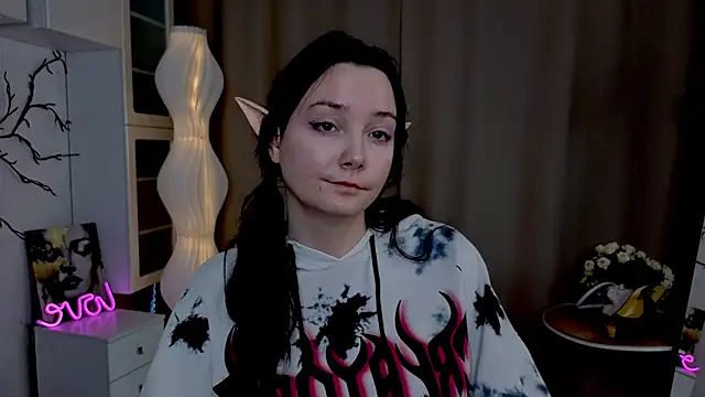 KaraNeagleのライブXXXチャット