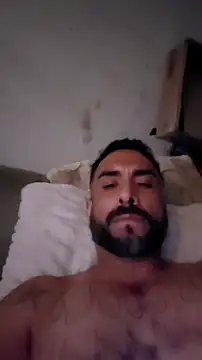 Forbidden_daddy: διαδικτυακό σόου στην κάμερα