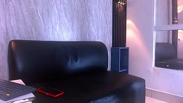 Show modela Jhonn_Rhyss na web-kameri