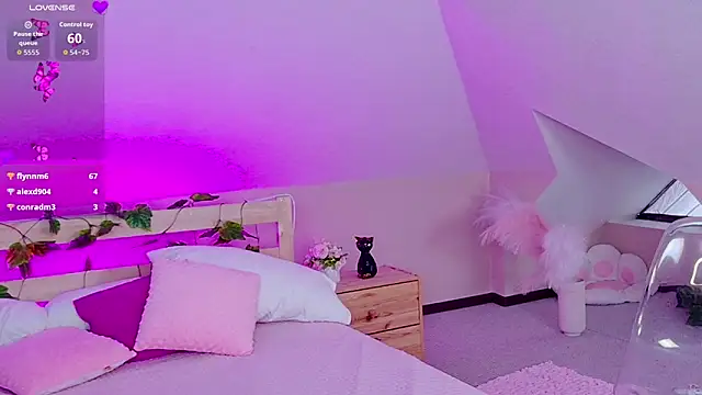 Chat +18 de Liann_Stark ao vivo