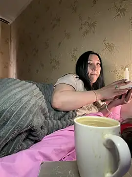 Naughtbaby_2025: απευθείας συνομιλία ΧΧΧ