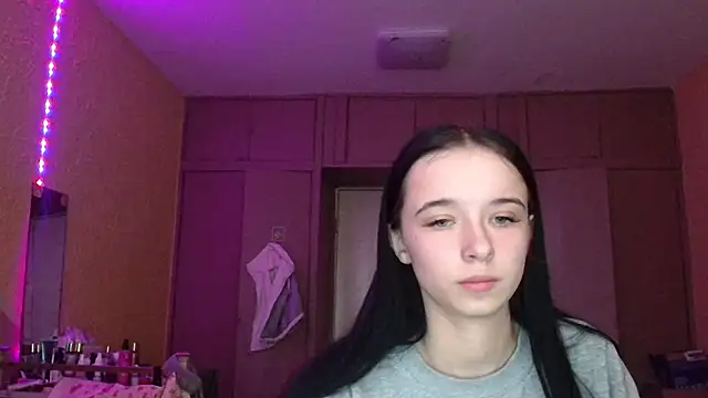 Emilia_Light Chat XXX in diretta