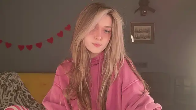 BellaSinkのライブXXXチャット