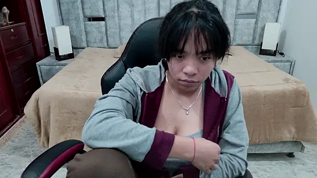 laureentt_ Chat XXX in diretta