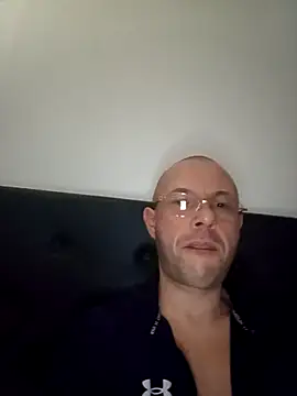 Guitccch's Webcam Show