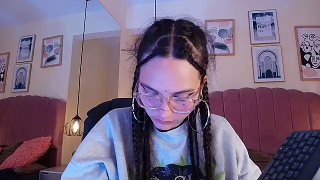 Hanabie_'s Live XXX Chat