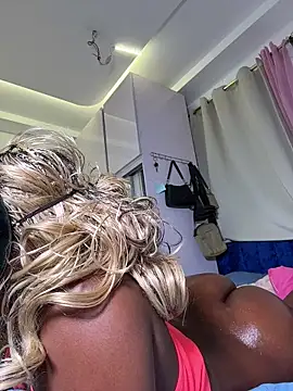 Nottynadiaa Show in webcam