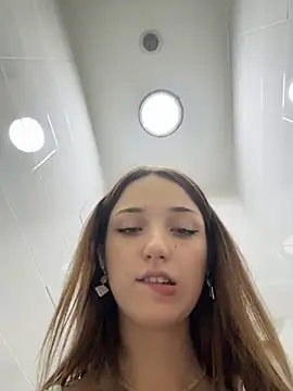 DollyTall Adlı Modelin Canlı XXX Sohbeti