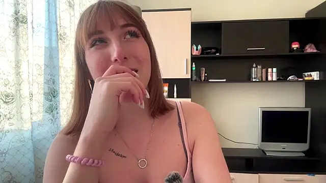 AquilineOrites 라이브 XXX 채팅