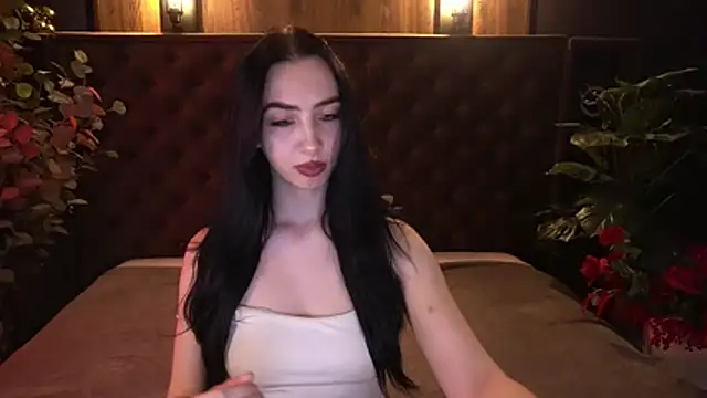 WildKittenX_'s Live XXX Chat