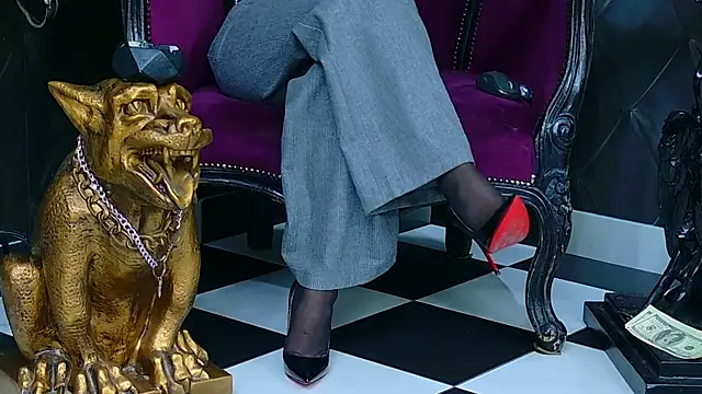 FinDomKaya: онлайн-секс-чат