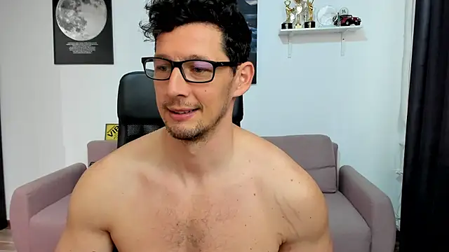 BrutusK08 Webcam show