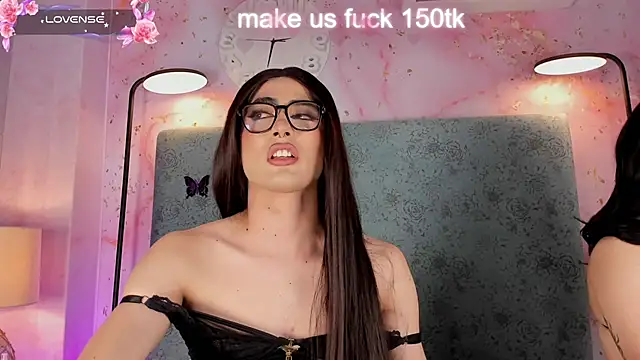 JESSI_NAOMI's Live XXX Chat